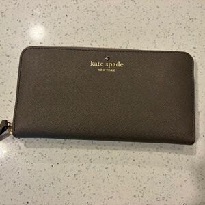 Kate Spade Grey Continental Wallet